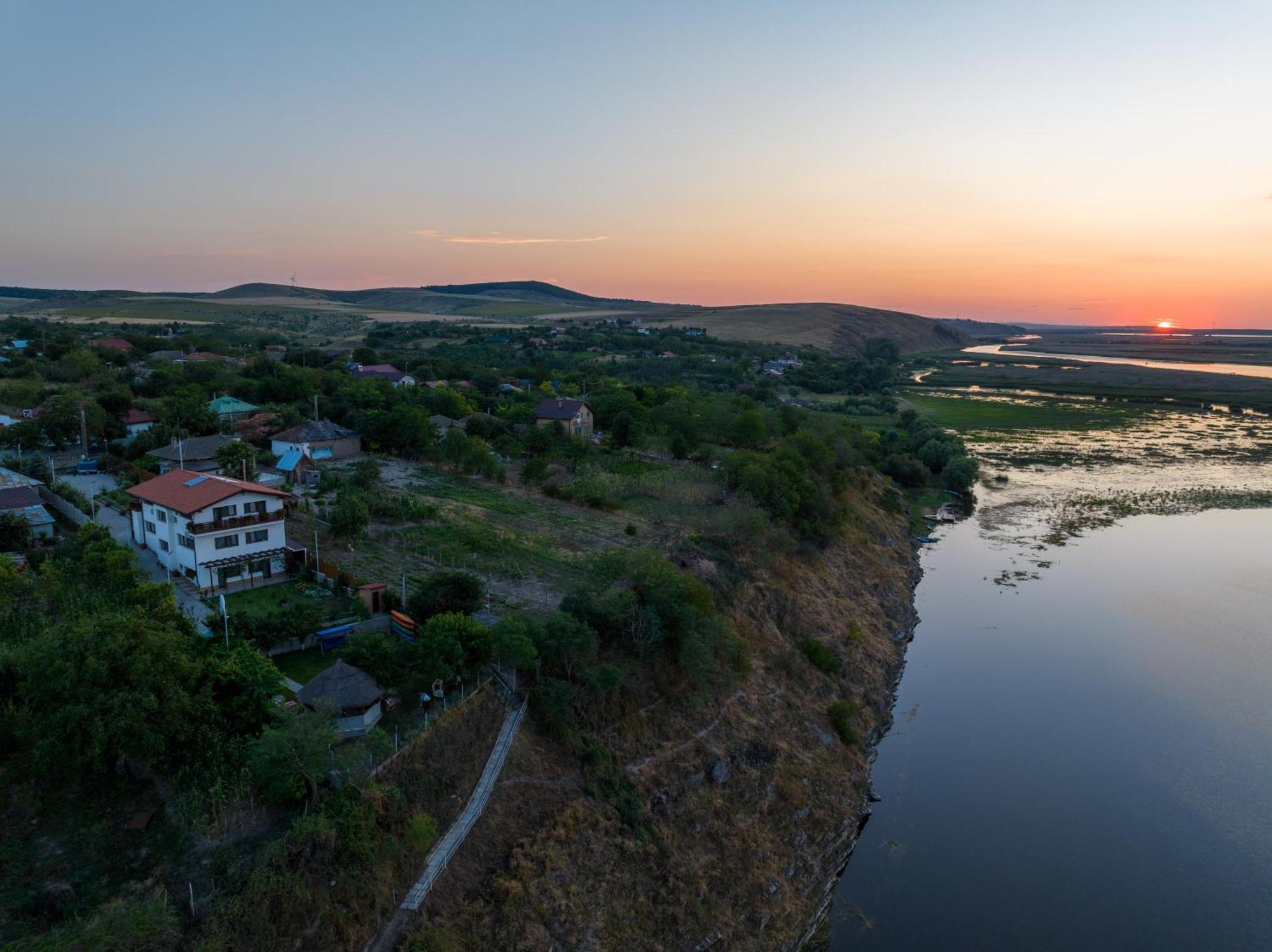 Laguna Nuferilor Habitat Somova Экстерьер фото