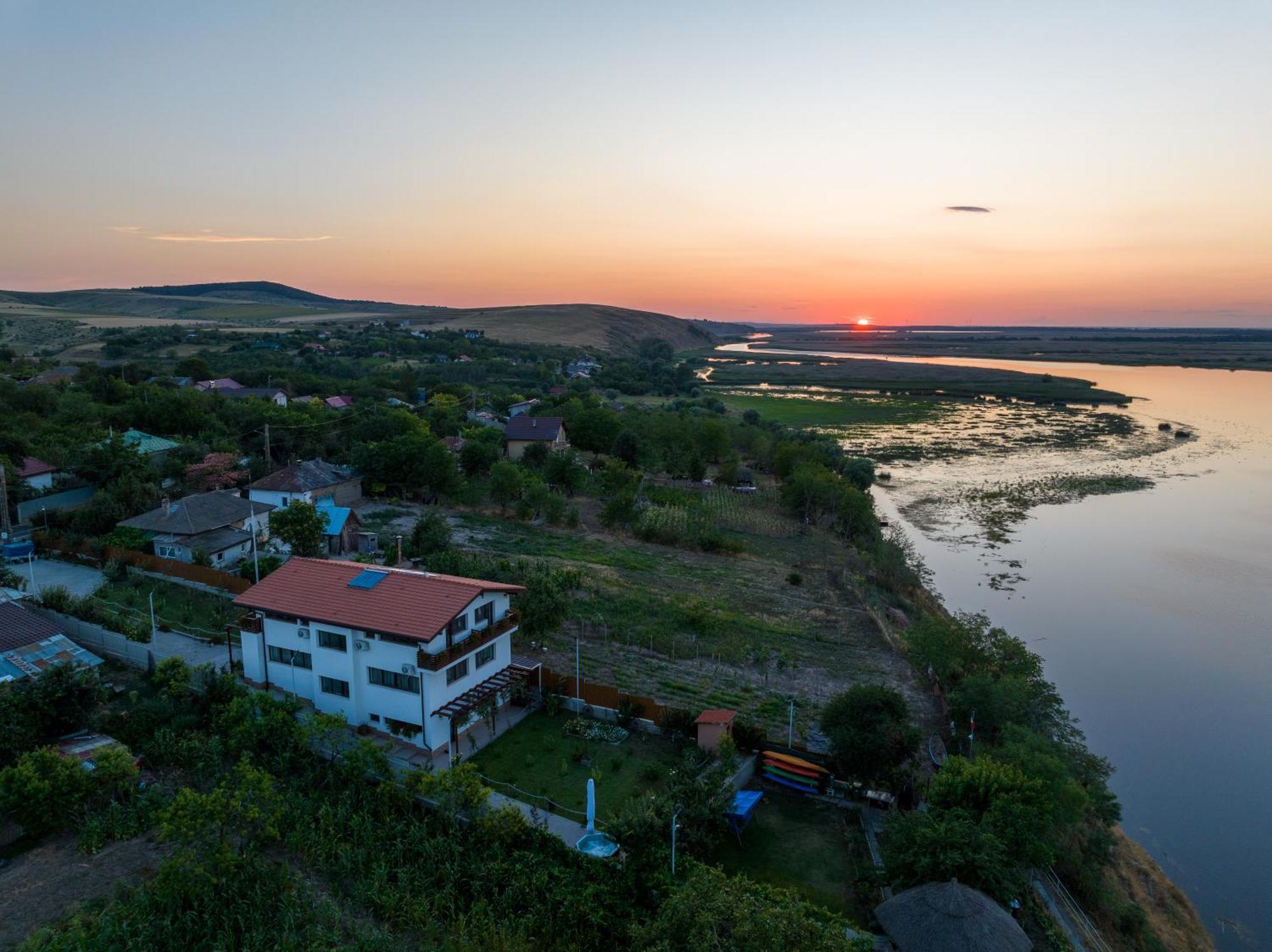 Laguna Nuferilor Habitat Somova Экстерьер фото
