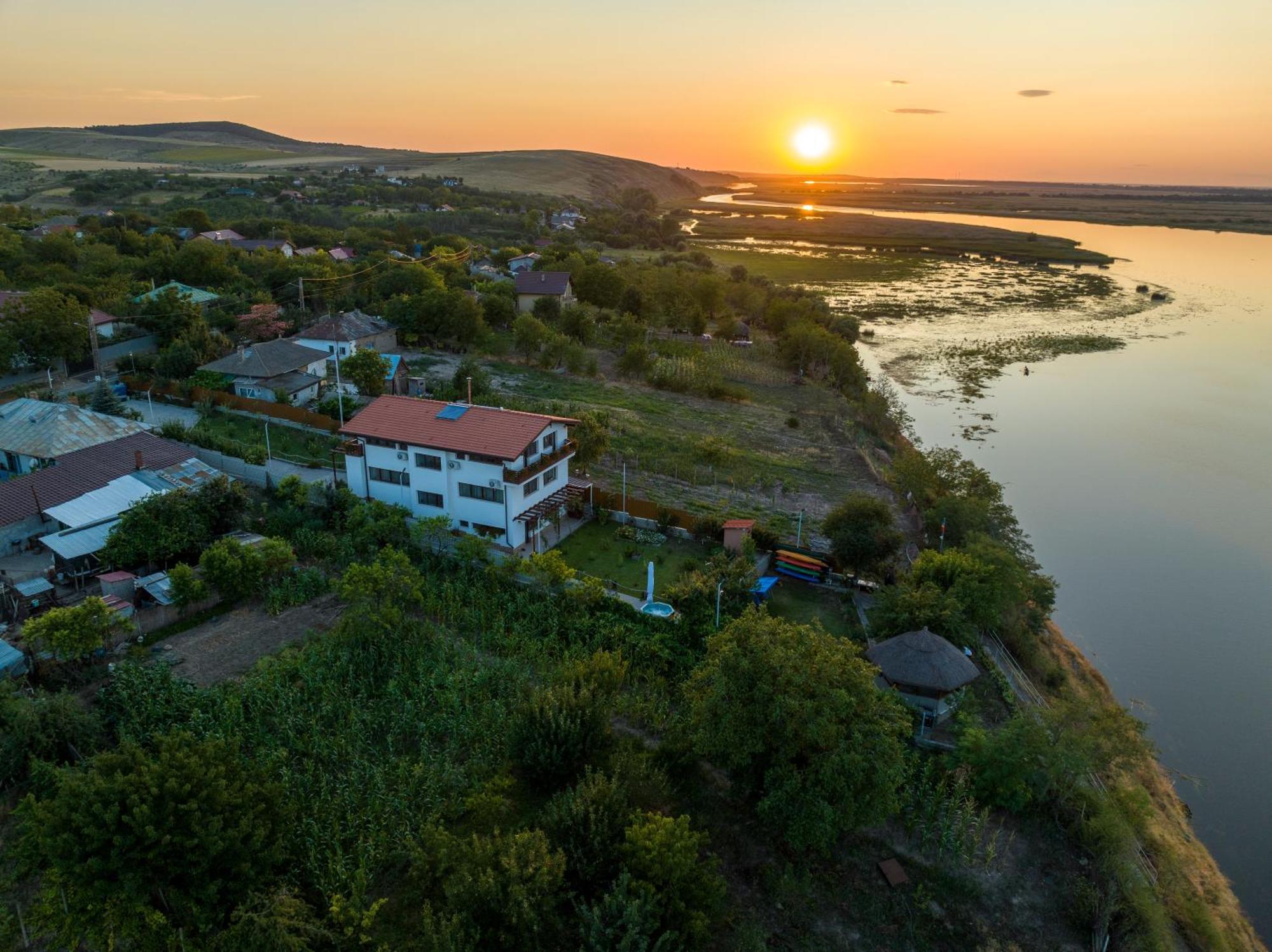 Laguna Nuferilor Habitat Somova Экстерьер фото